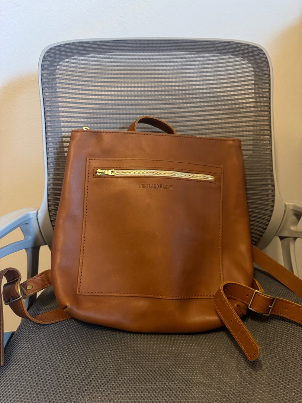 Portland Leather Honey Backpack Tote - Picture 4 of 7